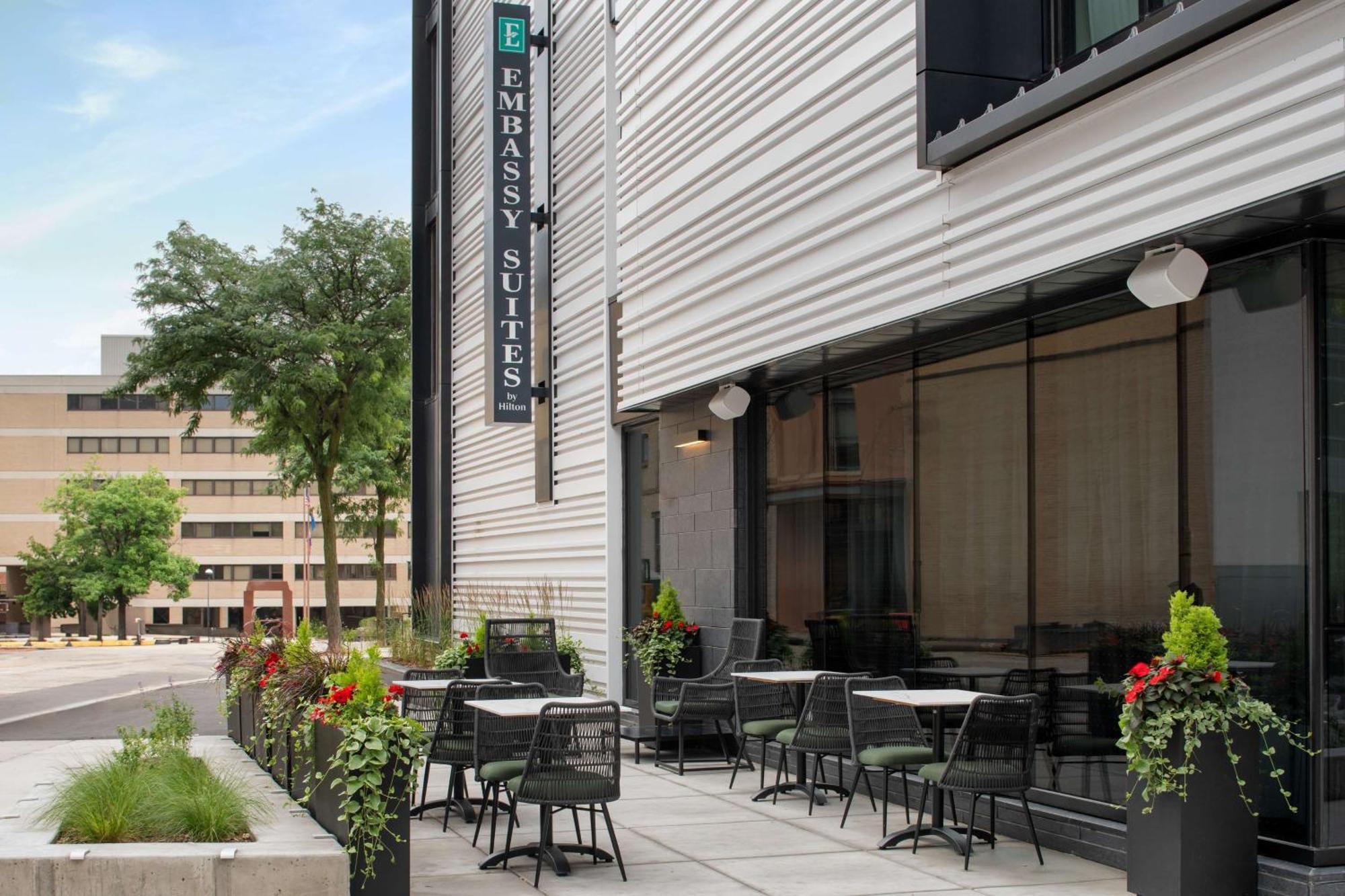 Embassy Suites By Hilton Madison Downtown المظهر الخارجي الصورة