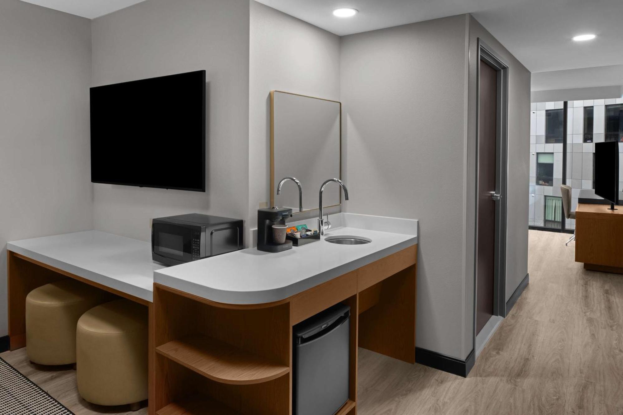 Embassy Suites By Hilton Madison Downtown المظهر الخارجي الصورة